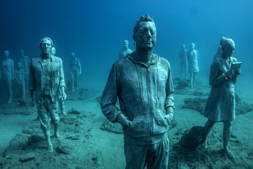 上百人漫步海底歐首座水下博物館開張