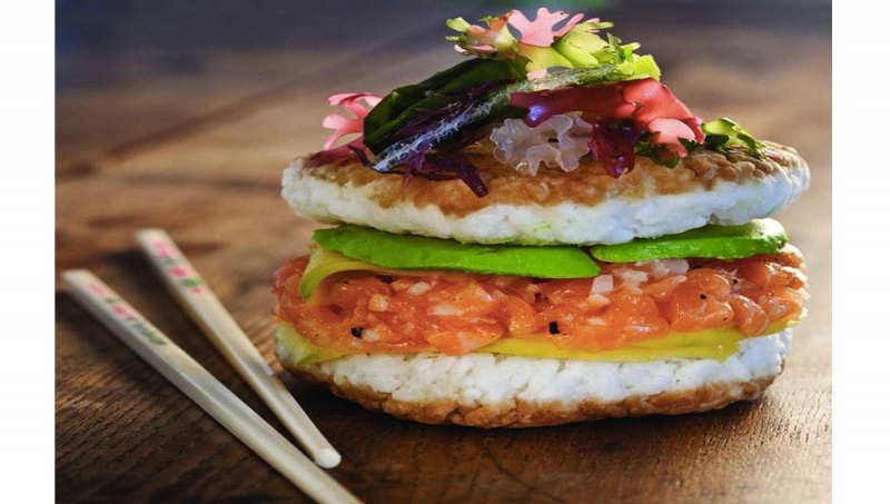 蝦米！這是現在壽司最流行的新吃法？！「壽司漢堡」結合「美國」「日本」風格引爆新潮流！！！