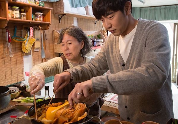 《媽媽的人生食譜》韓國又一好哭片 媽媽的料理是那說不出口的愛