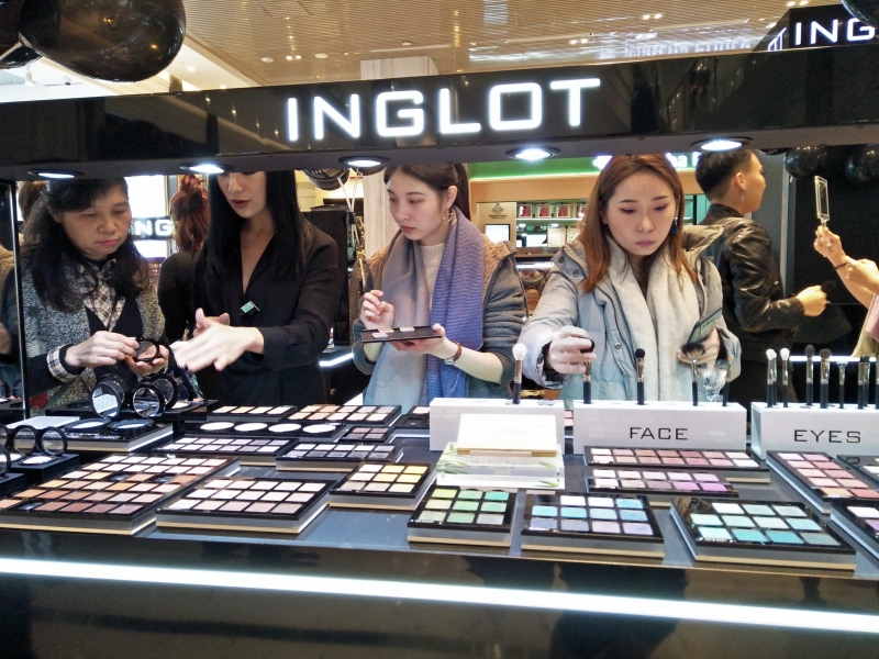 歐洲時尚彩妝品牌 最繽紛多彩的「INGLOT」    首家專櫃正式進駐微風南山
