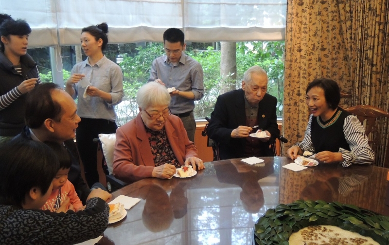 臺北市榮民服務處祝賀周漢成老將軍102歲大壽