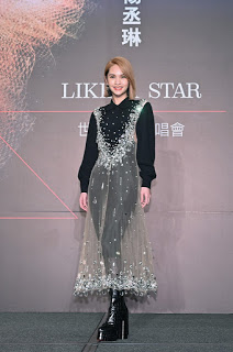 楊丞琳選七夕宣布愛的喜訊 點亮星星宣佈「LIKE A STAR」正式啟動