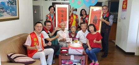 臺北市榮民服務處慶祝孫劍鋒伯伯100歲嵩壽