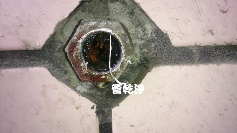 水管流出棕色泉水? 台北 松山 八德路 水管清洗 (管乾淨)
