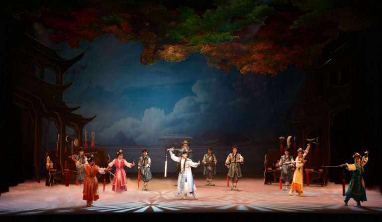 為台中捷運暖身 明華園戲劇總團10月24日南區大慶車站旁演出經典劇《流星》