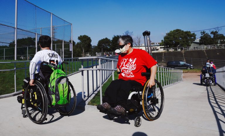 新北領頭全國 首座專為身障人士量身打造棒壘球場