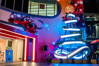 三創生活攜手鴻海打造2020「科技之光」聖誕樹 閃耀大光華商圈