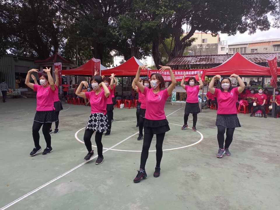 110年臺中市議長盃土風舞創意舞蹈觀摩競賽樂在其中
