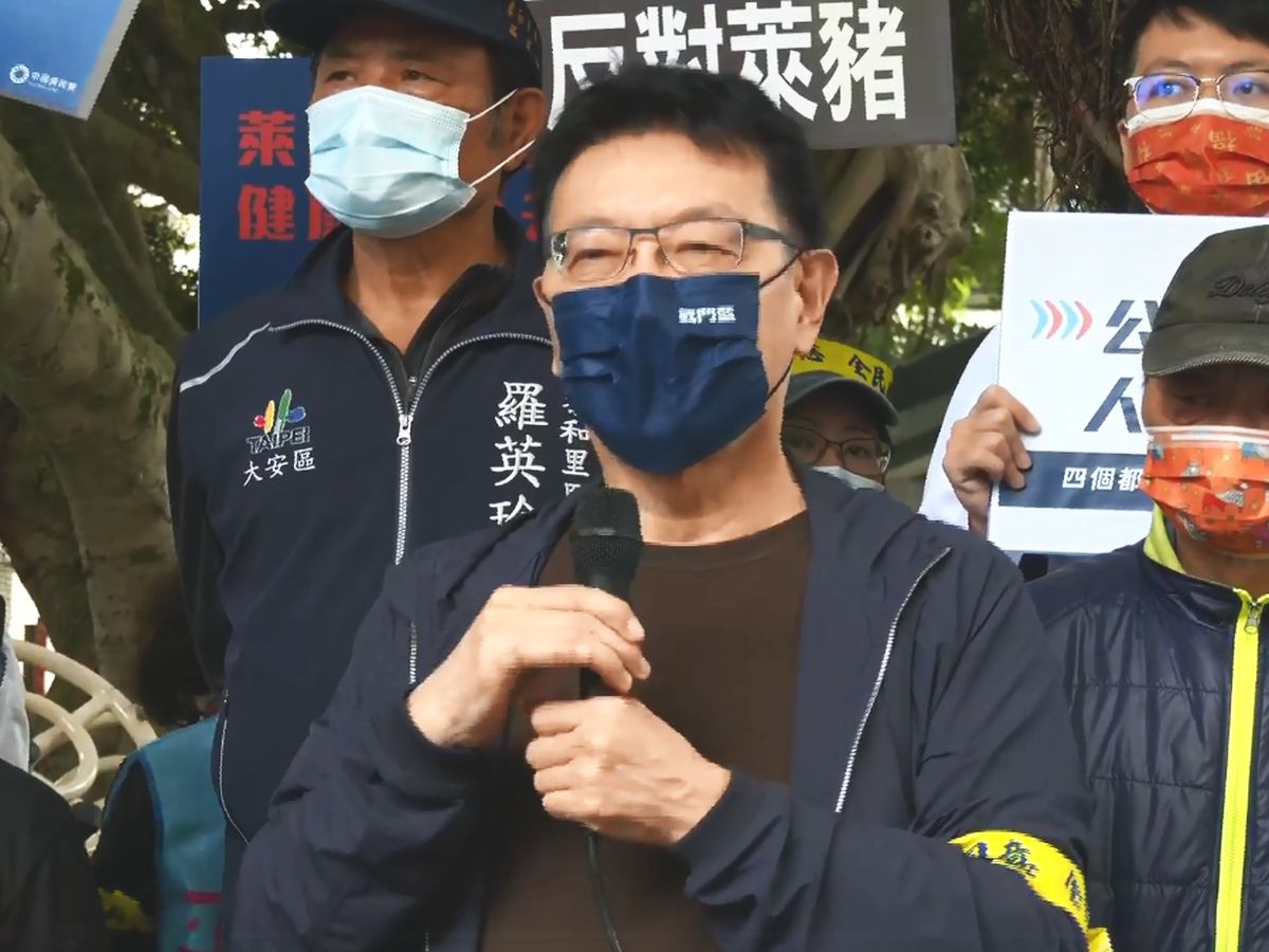 影／站出來「你就是戰鬥藍！」趙少康連兩天台北街講拼公投　