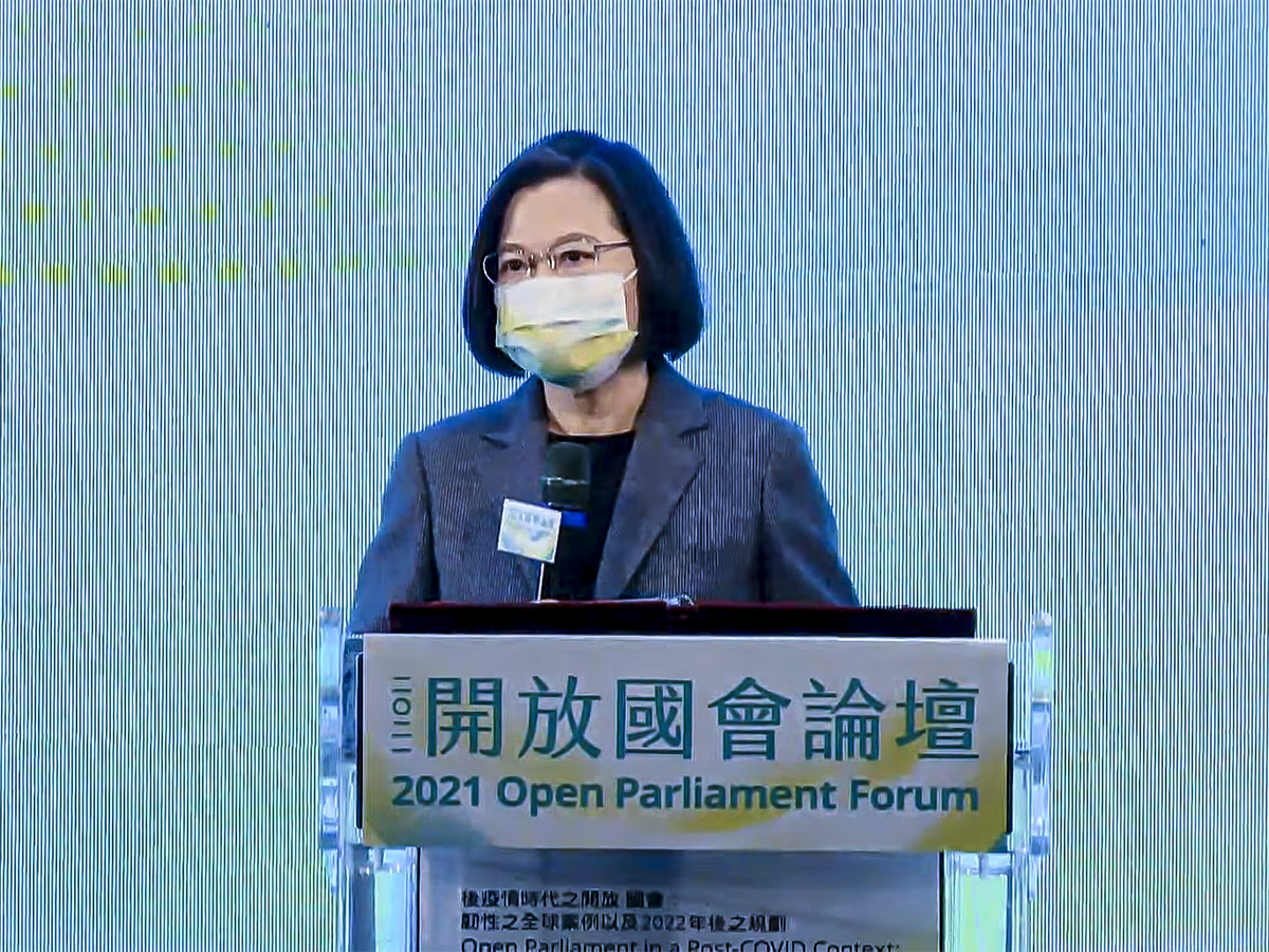 影／蔡英文出席開放國會論壇　稱台灣位於民主防線最前線