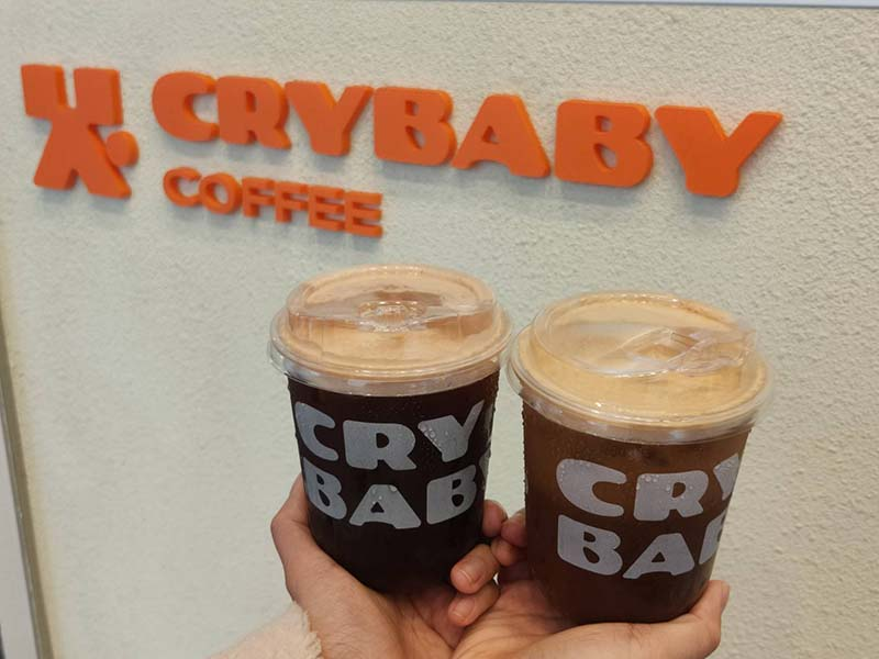 全新韓系咖啡廳〝Crybaby Coffee〞！燕巢芭樂、花生醬特調70元銅板價起